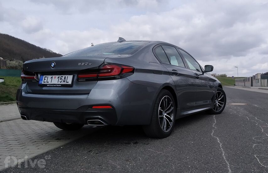 BMW 530e xDrive (2021)