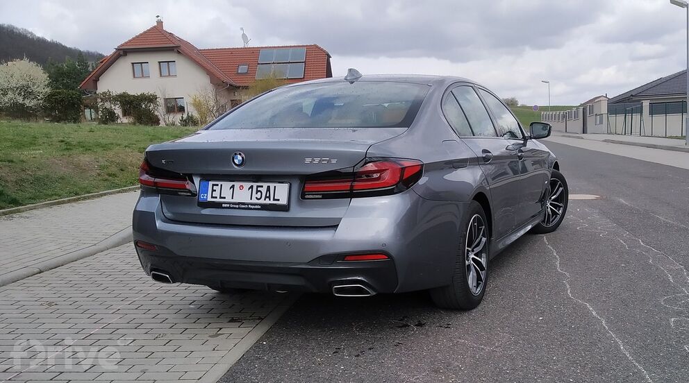 BMW 530e xDrive (2021)