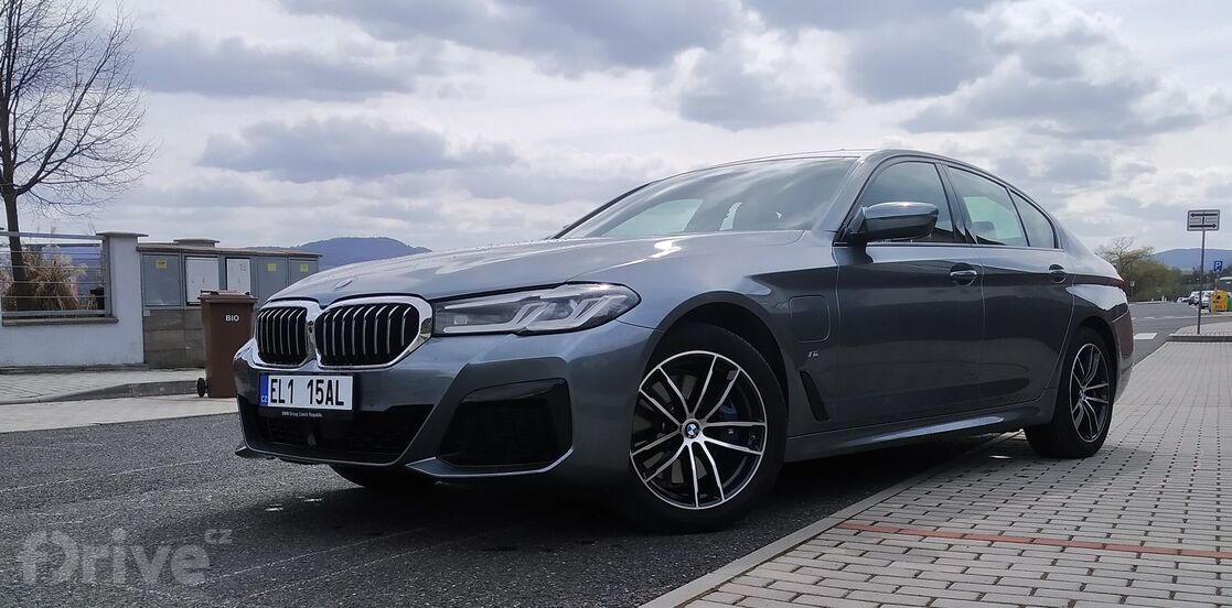 BMW 530e xDrive (2021)