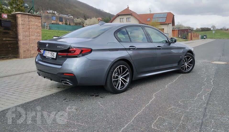 BMW 530e xDrive (2021)