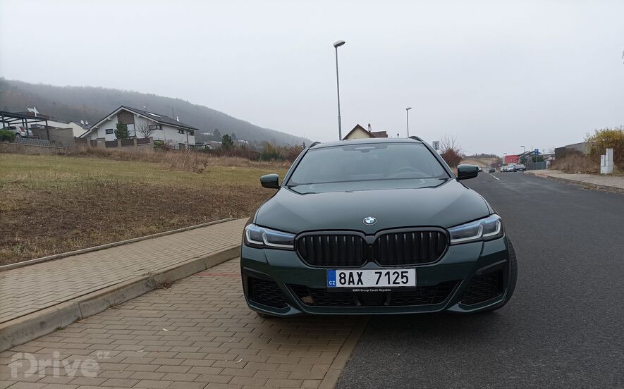 BMW 540i xDrive Touring (2021)