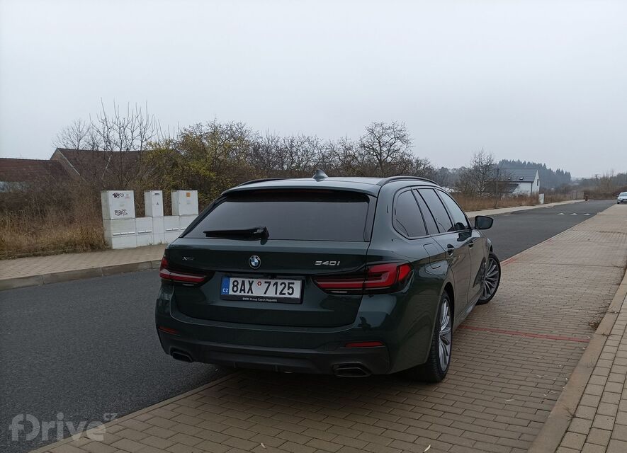 BMW 540i xDrive Touring (2021)