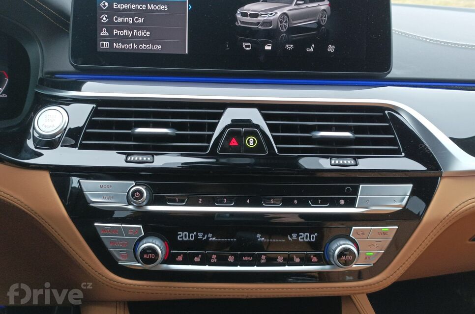 BMW 540i xDrive Touring (2021)