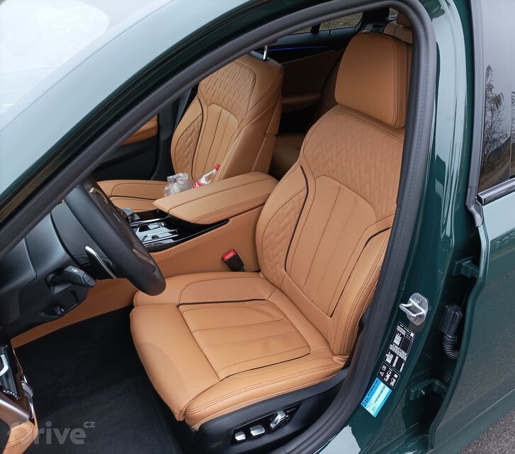 BMW 540i xDrive Touring (2021)