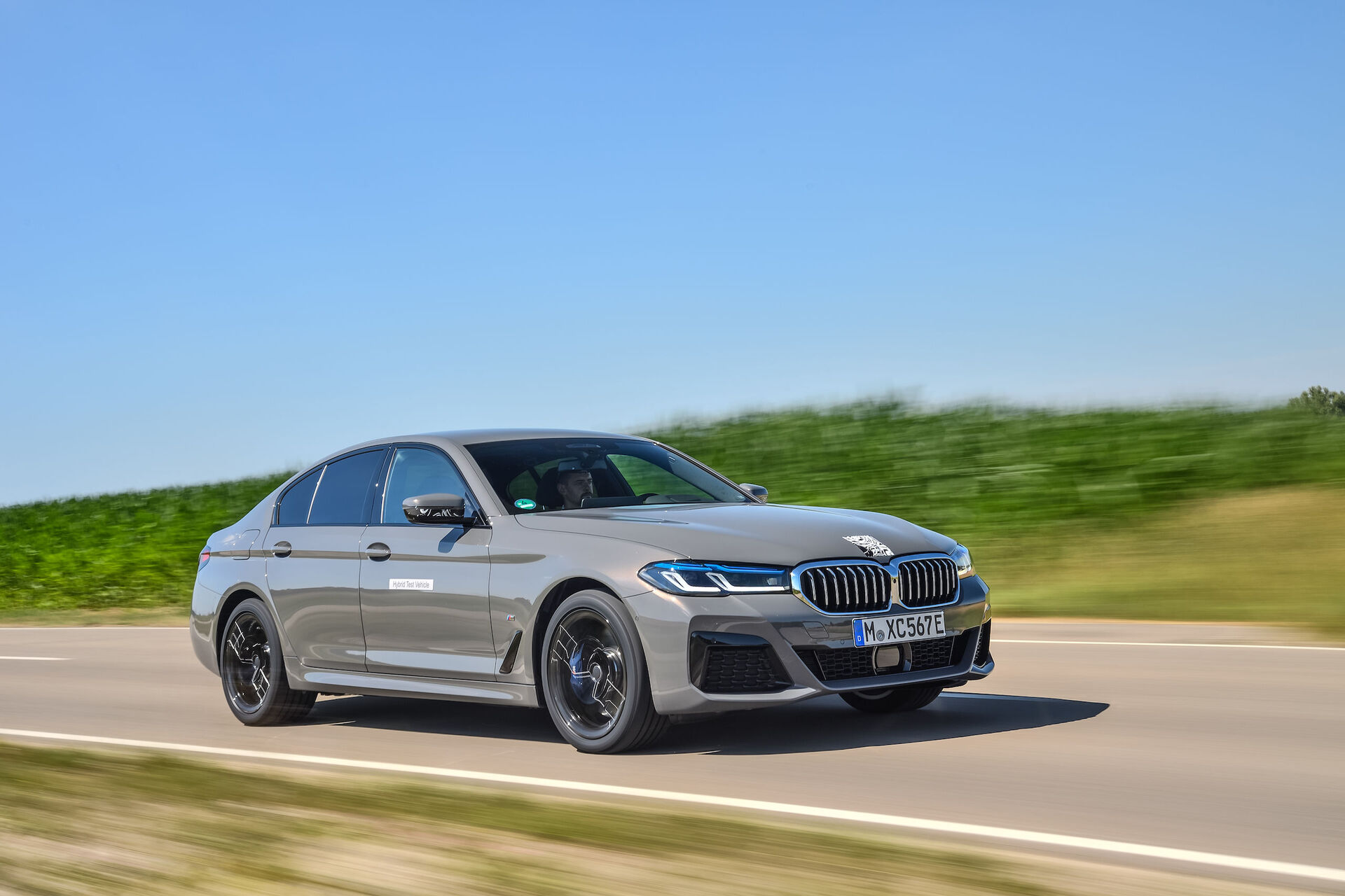 BMW 545e xDrive Sedan