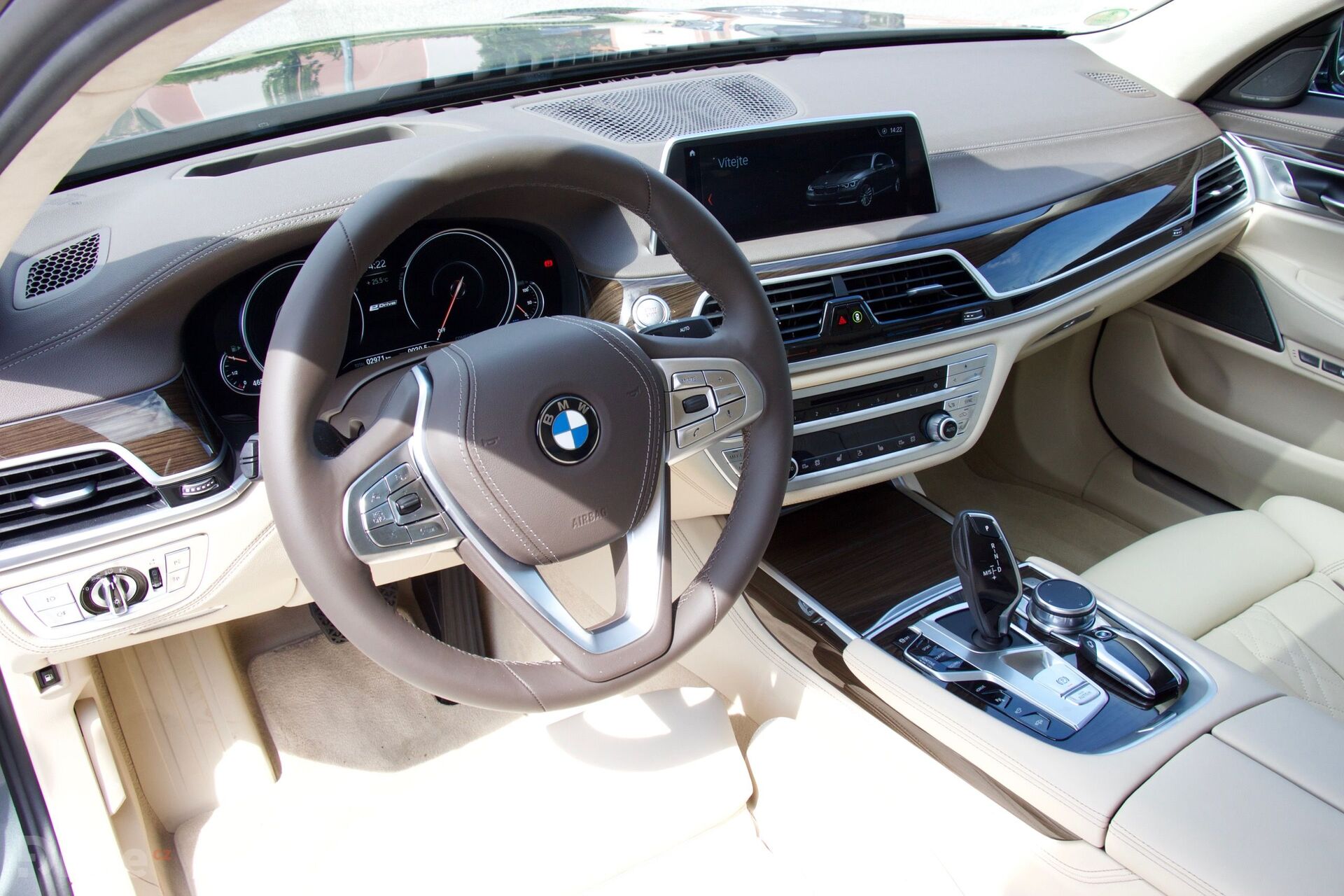 BMW 740e
