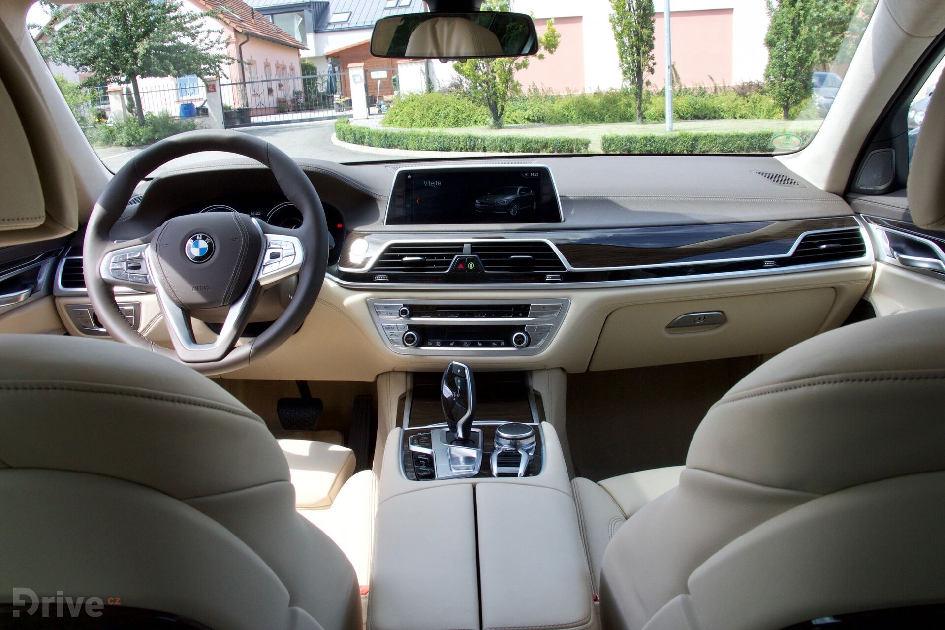 BMW 740e