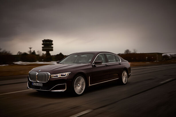 BMW 745e
