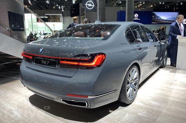 BMW 745e