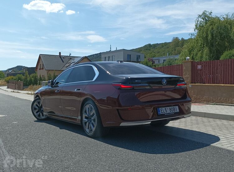 BMW 750e xDrive