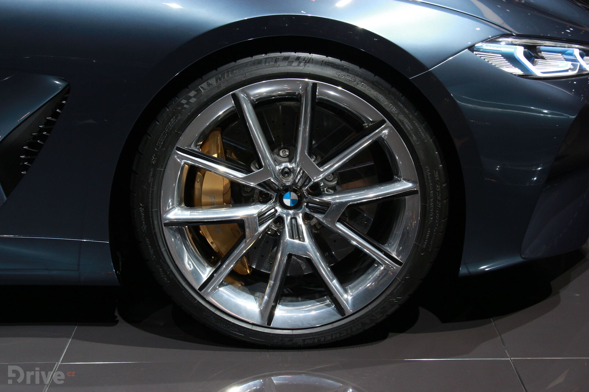 BMW 8 Concept