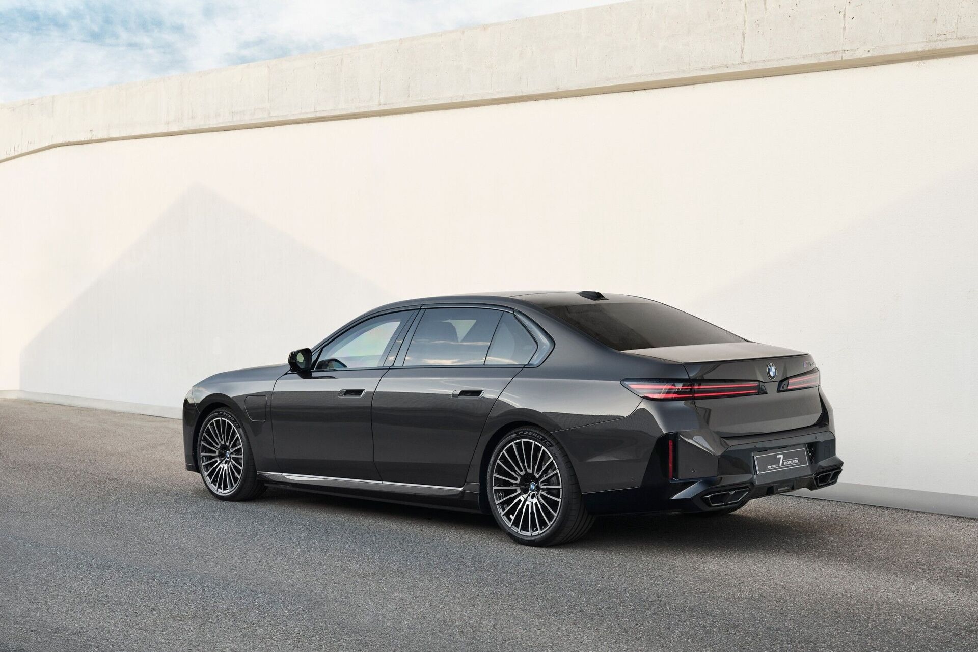 BMW Concept 7 Protection