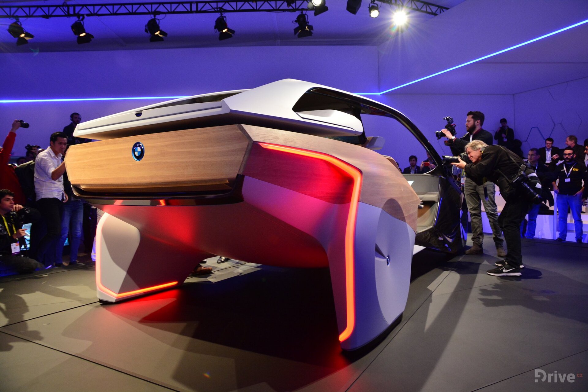 BMW i INSIDE FUTURE CES 2017