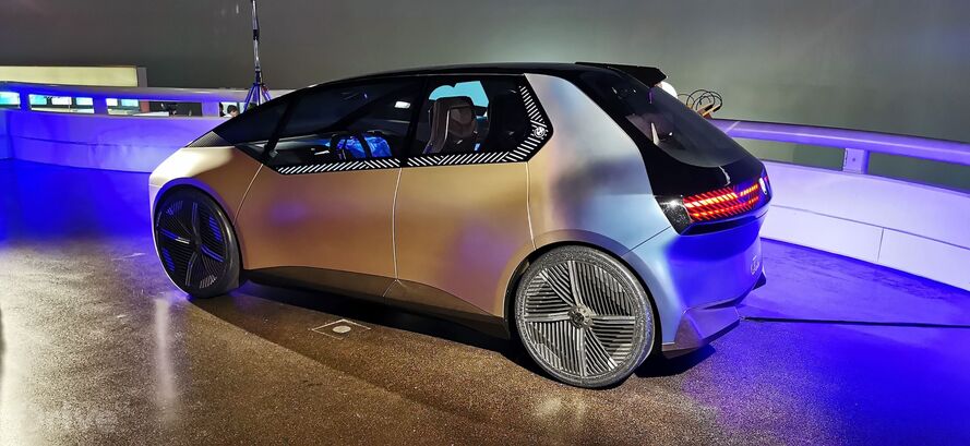 BMW i Vision Circular