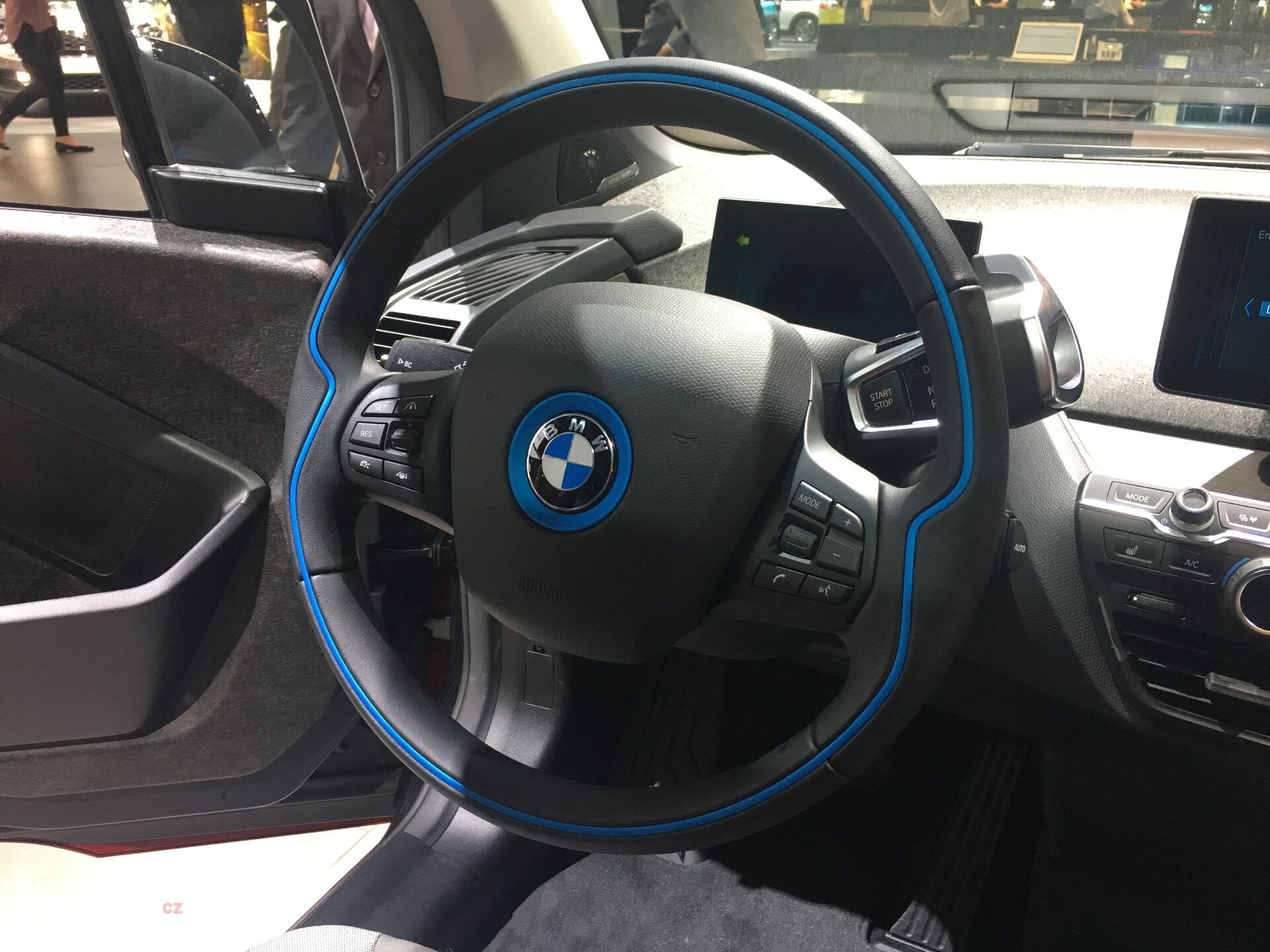 BMW i3s
