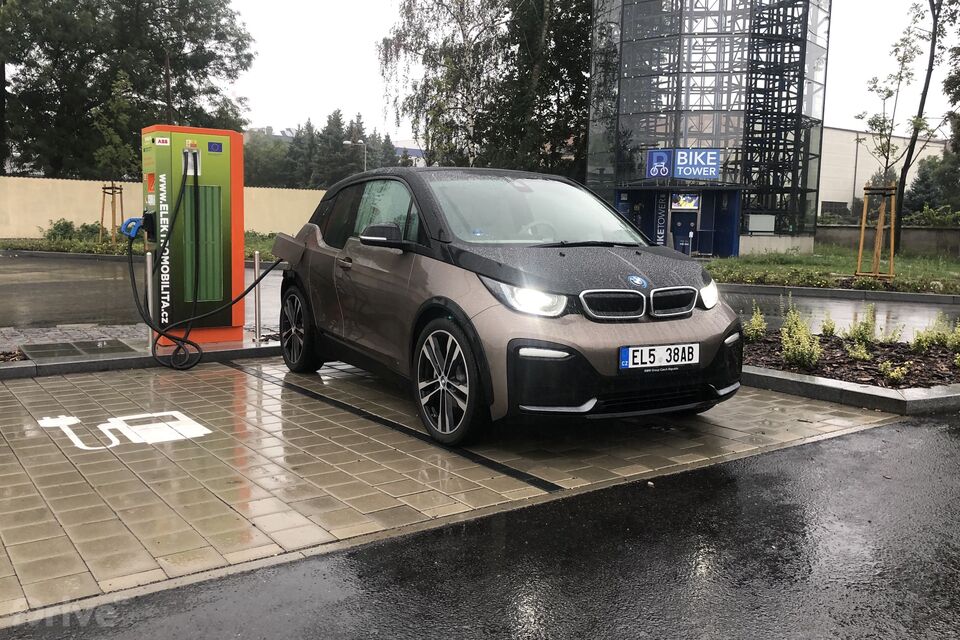 BMW i3s