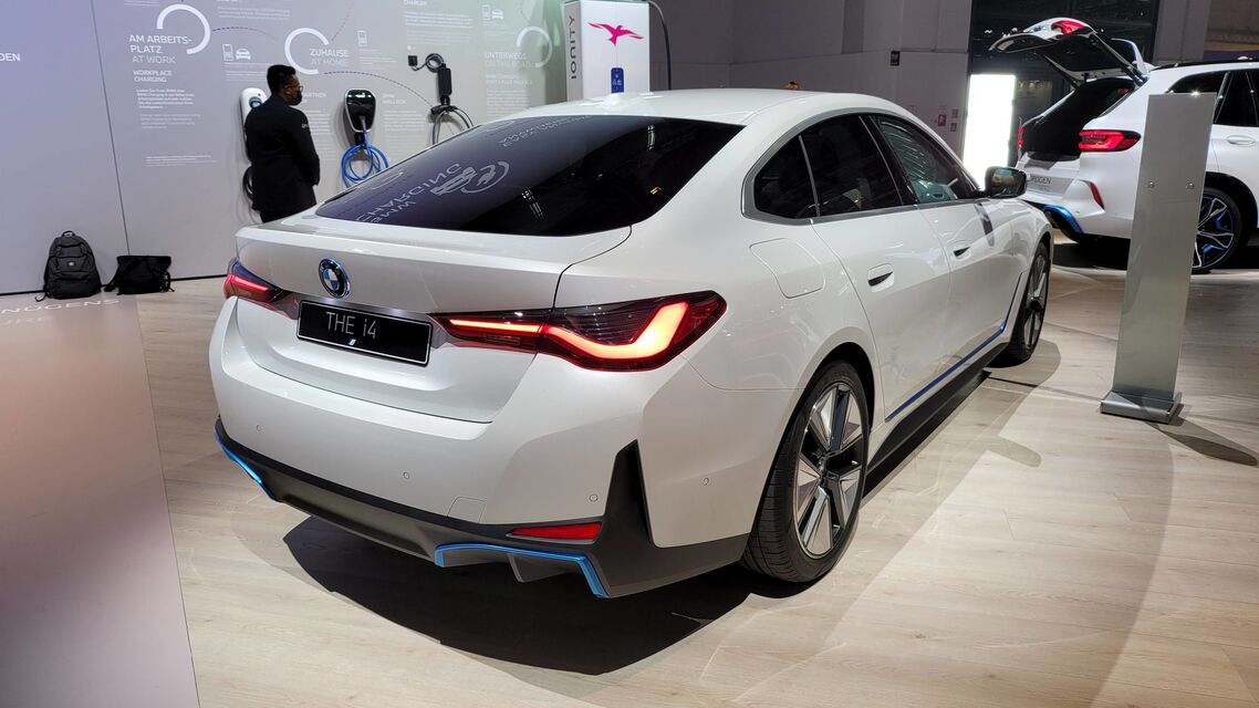 BMW i4