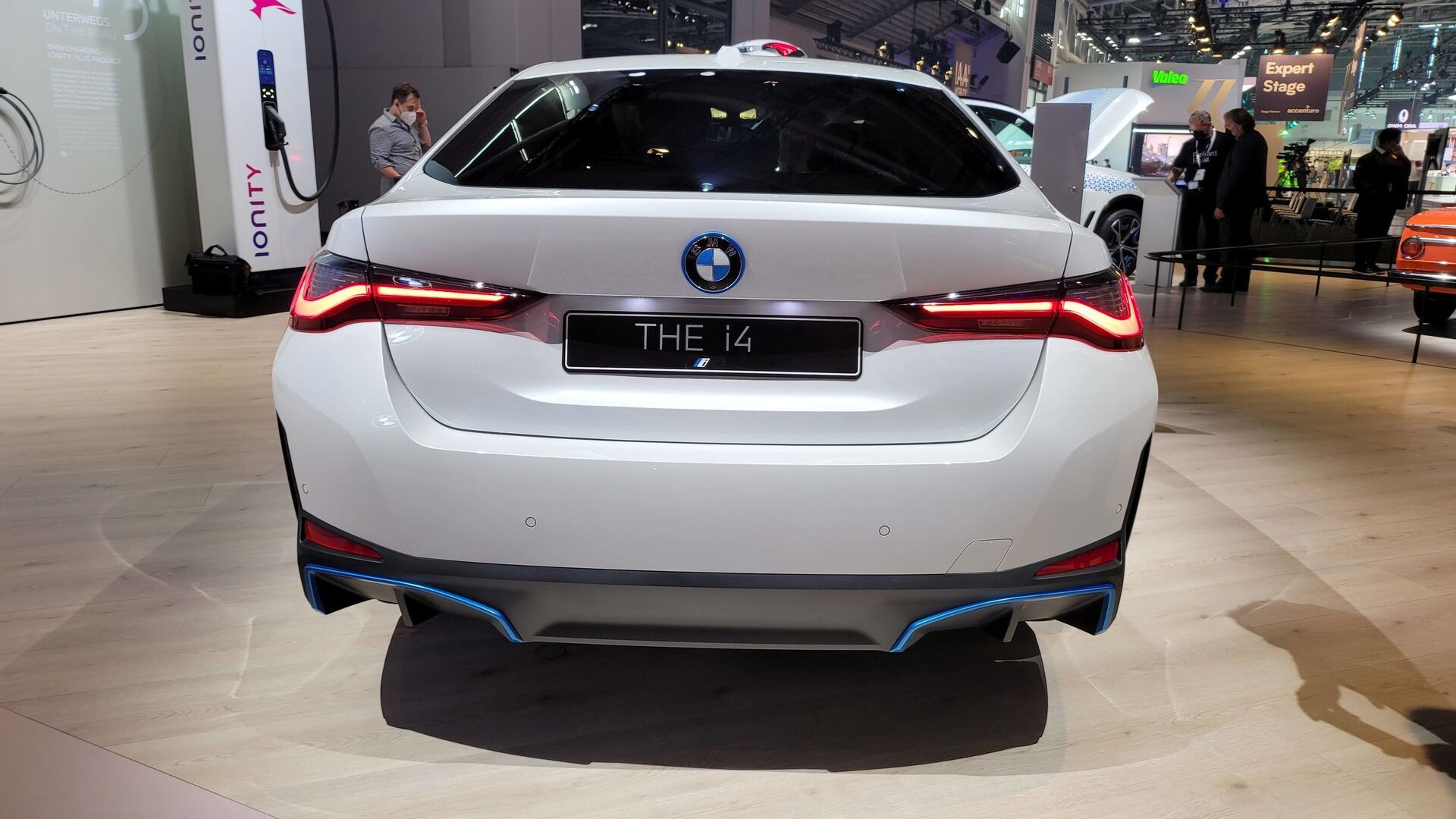 BMW i4