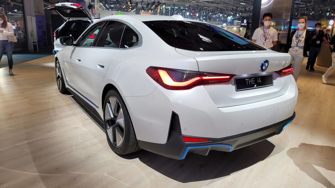 BMW i4