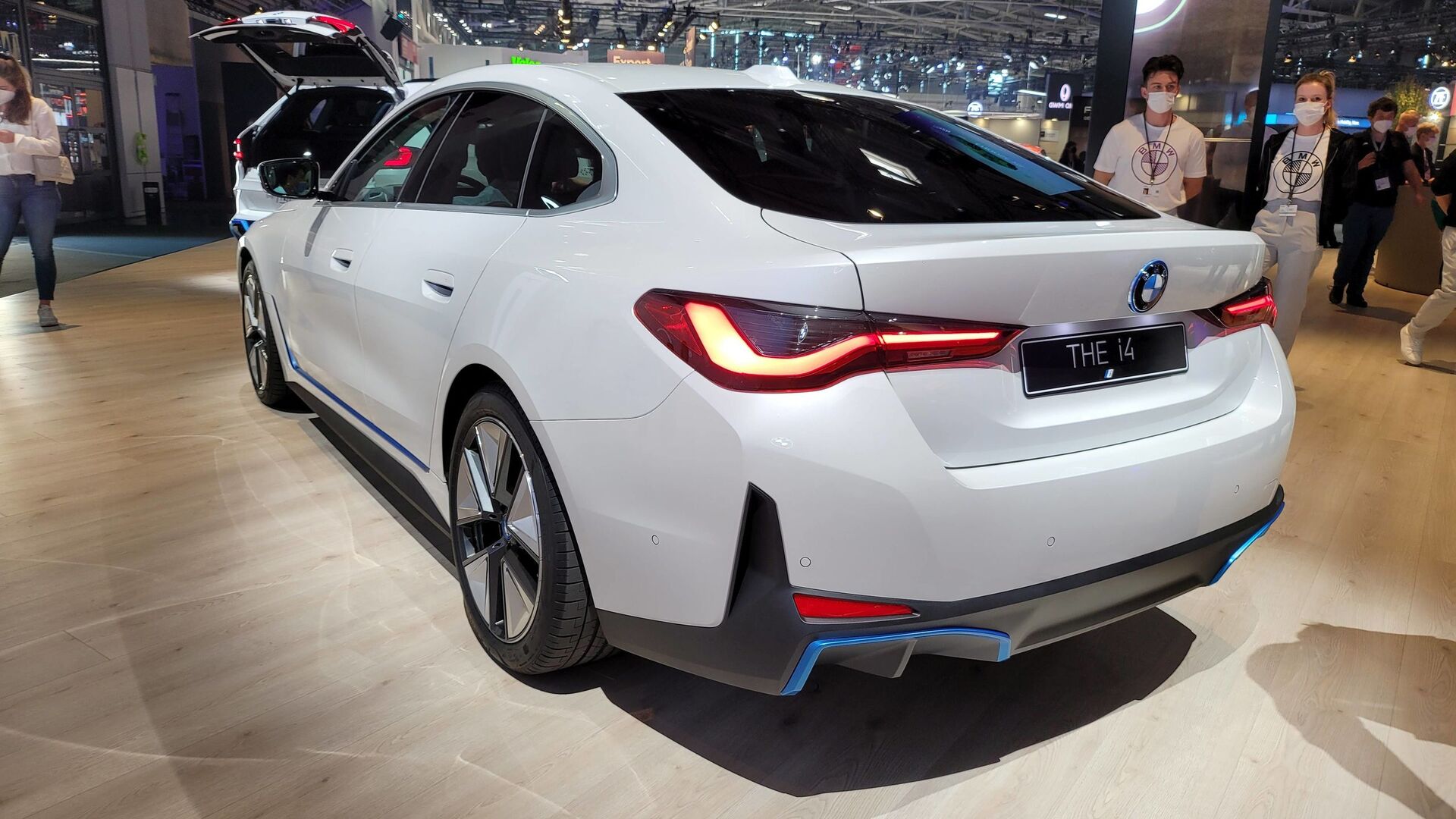 BMW i4