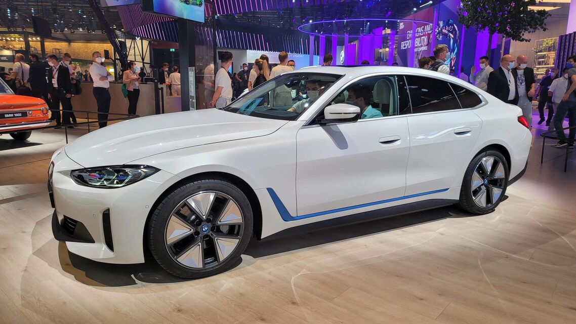 BMW i4
