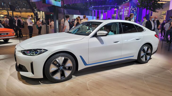 BMW i4