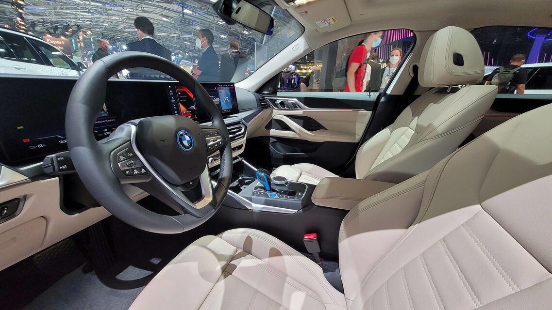 BMW i4