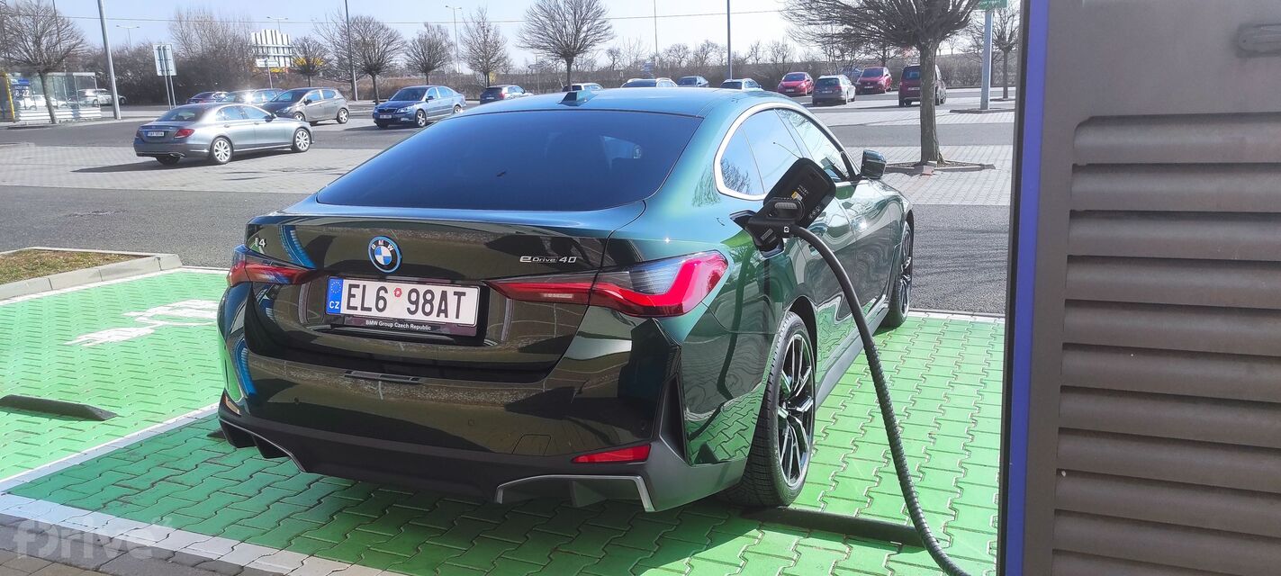BMW i4