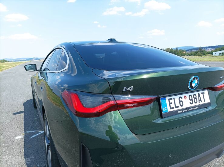 BMW i4 eDrive40