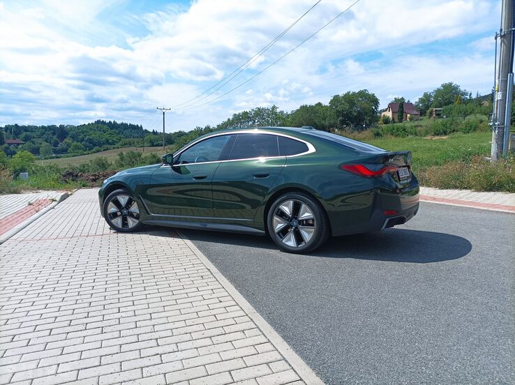 BMW i4 eDrive40