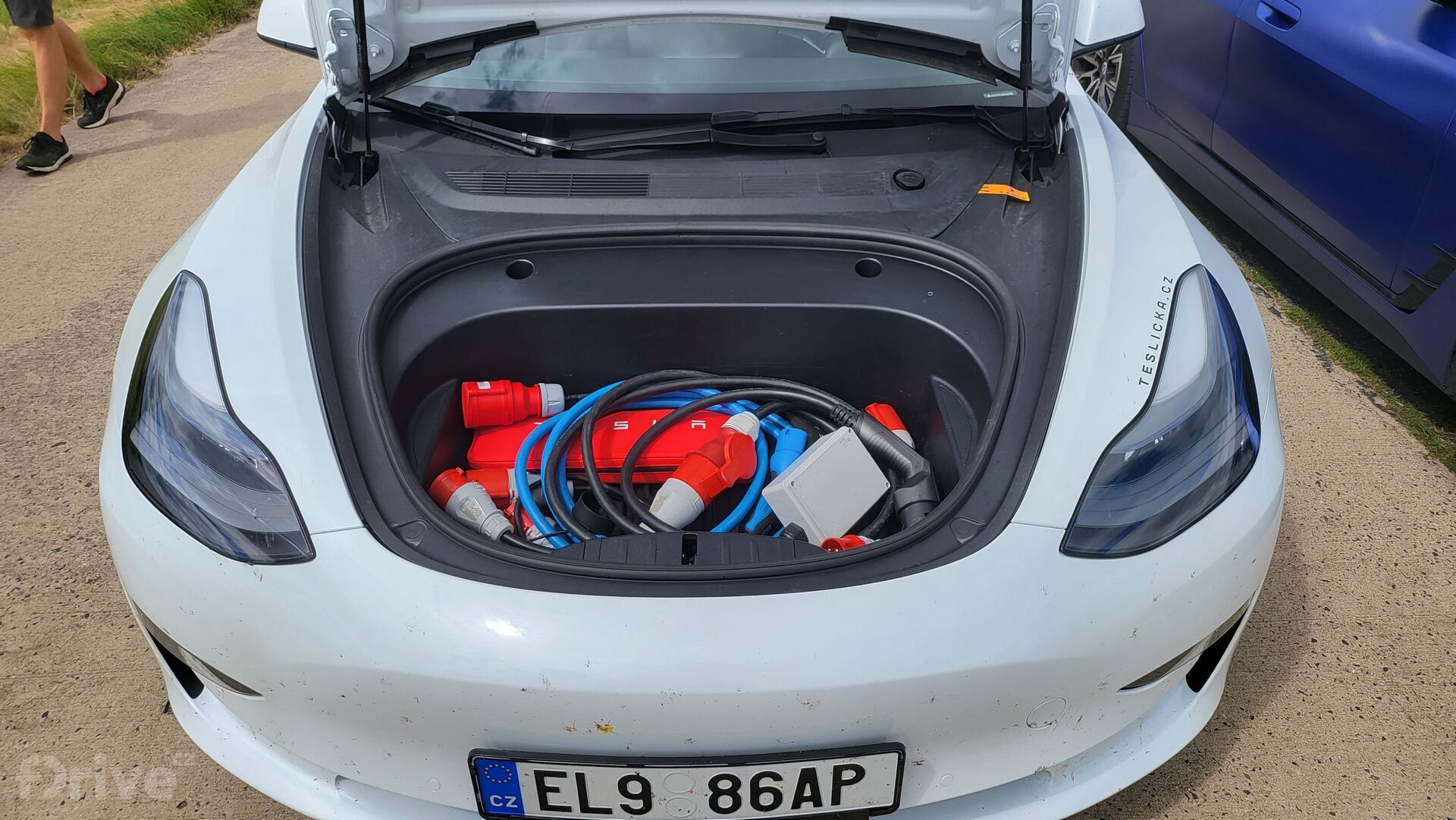 BMW i4 vs. Tesla Model 3