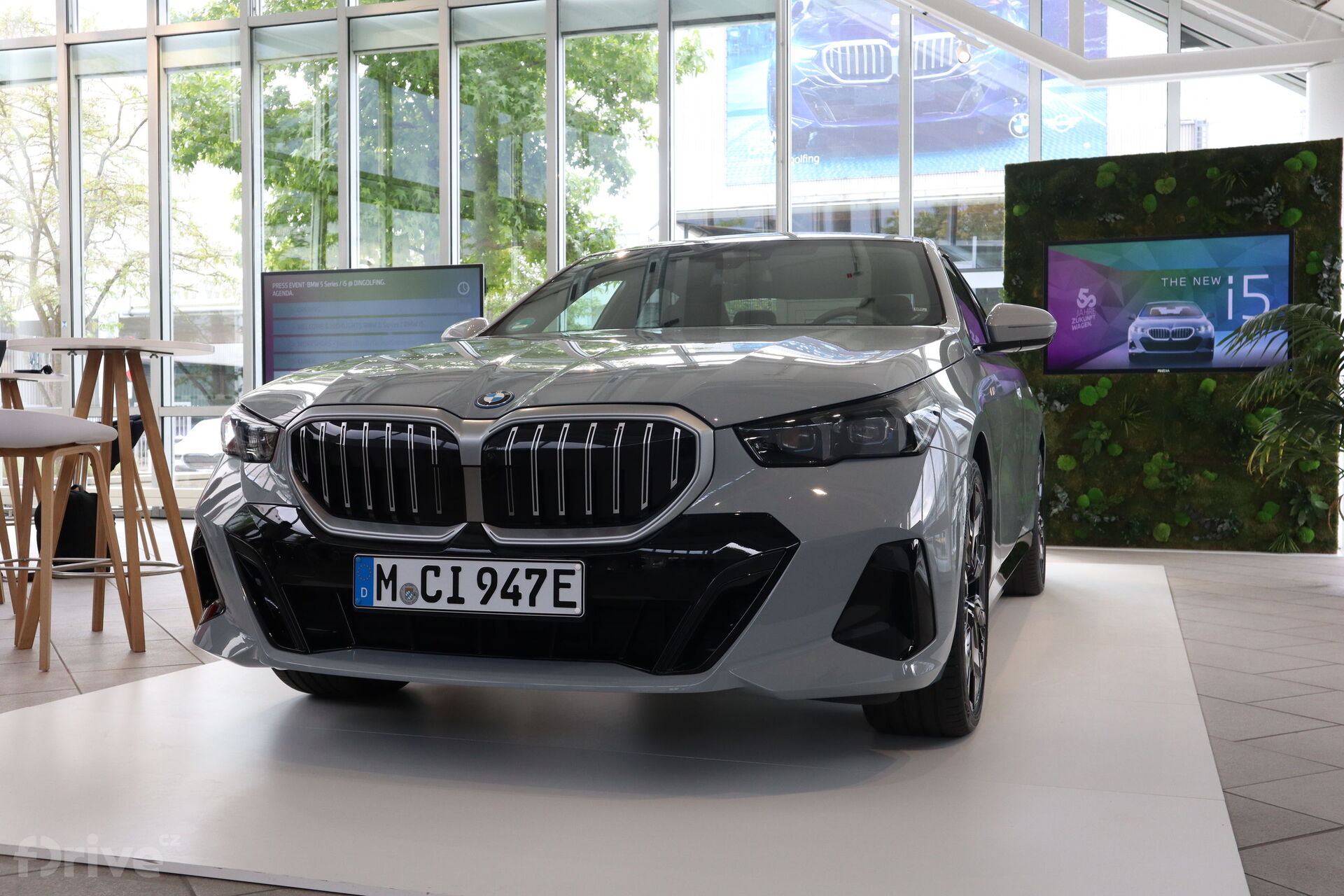 BMW i5
