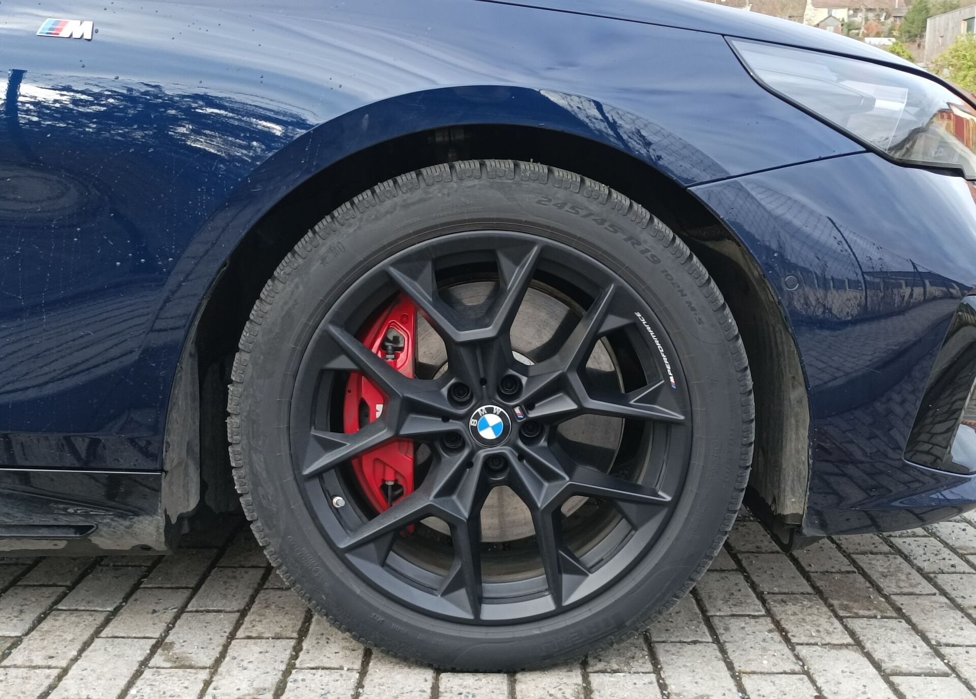 BMW i5 M60