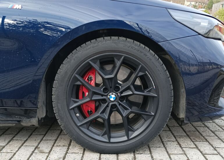 BMW i5 M60