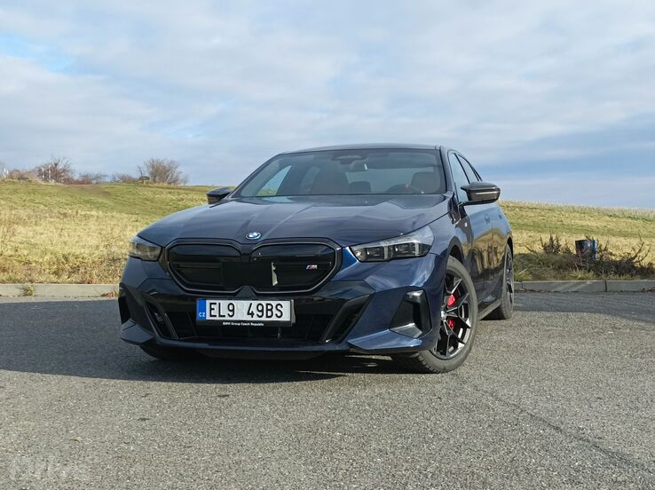 BMW i5 M60