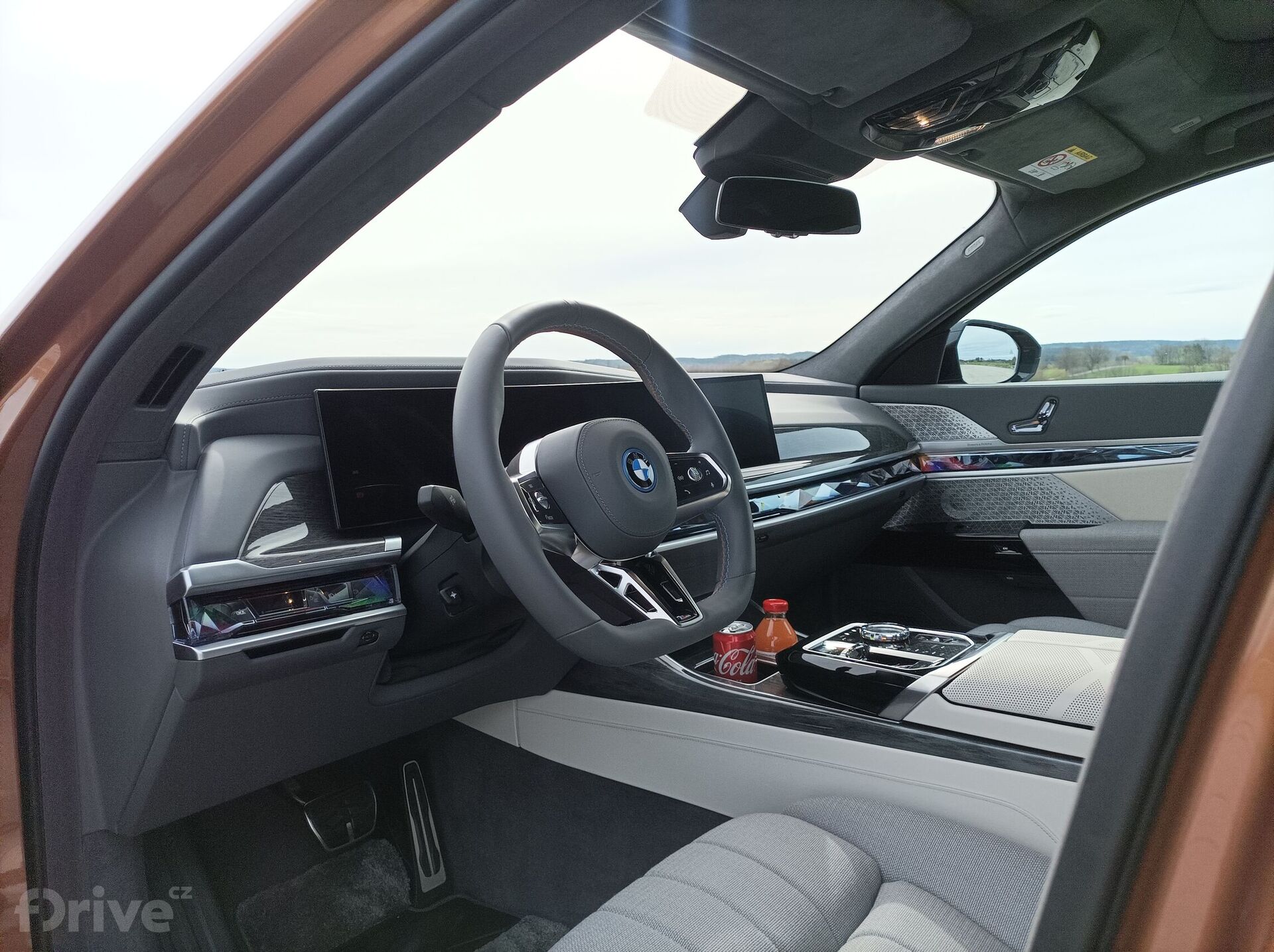 BMW i7