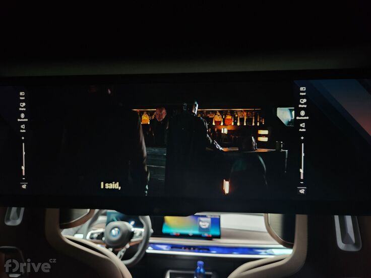 BMW i7 Theatre Screen