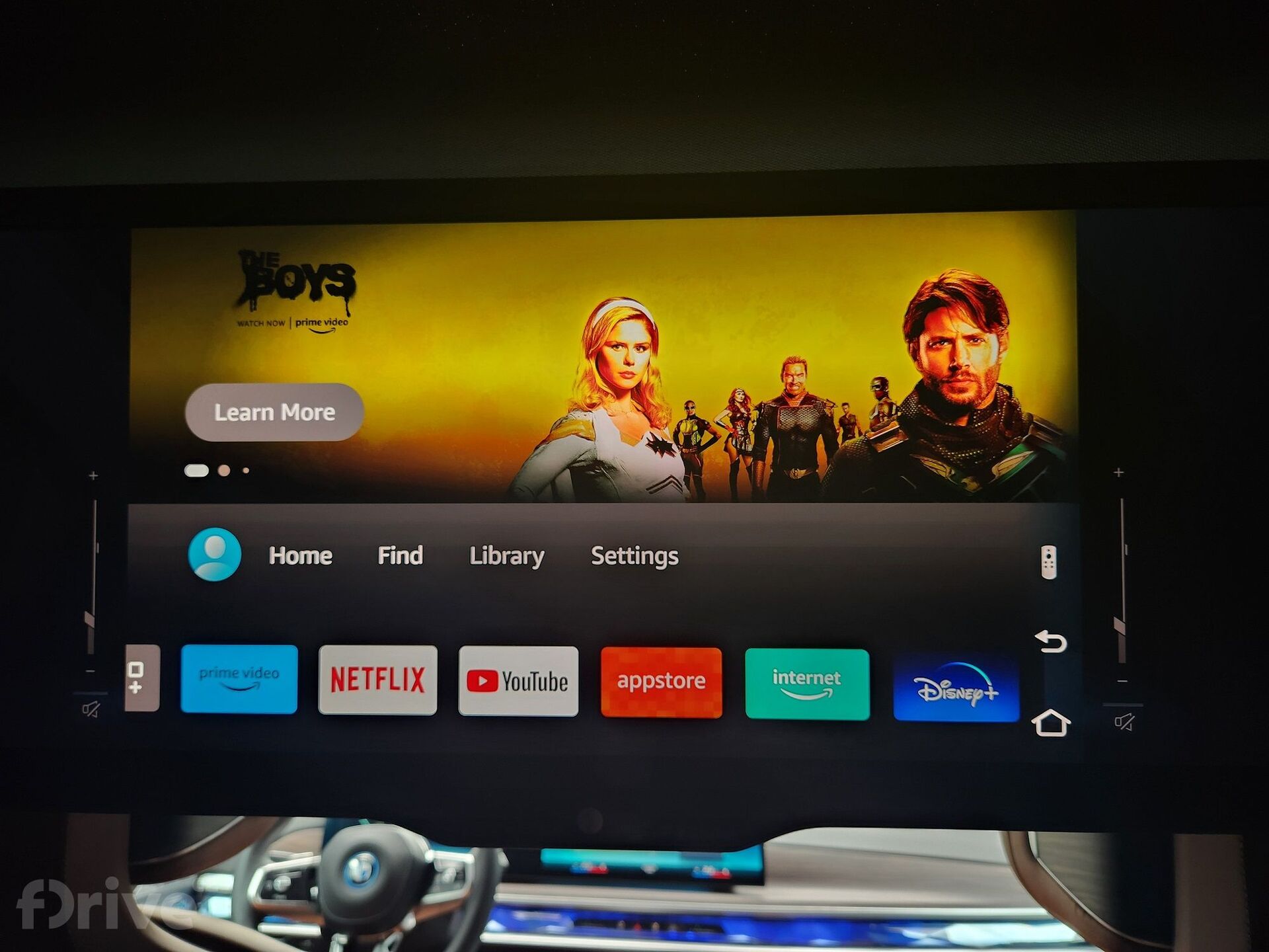 BMW i7 Theatre Screen