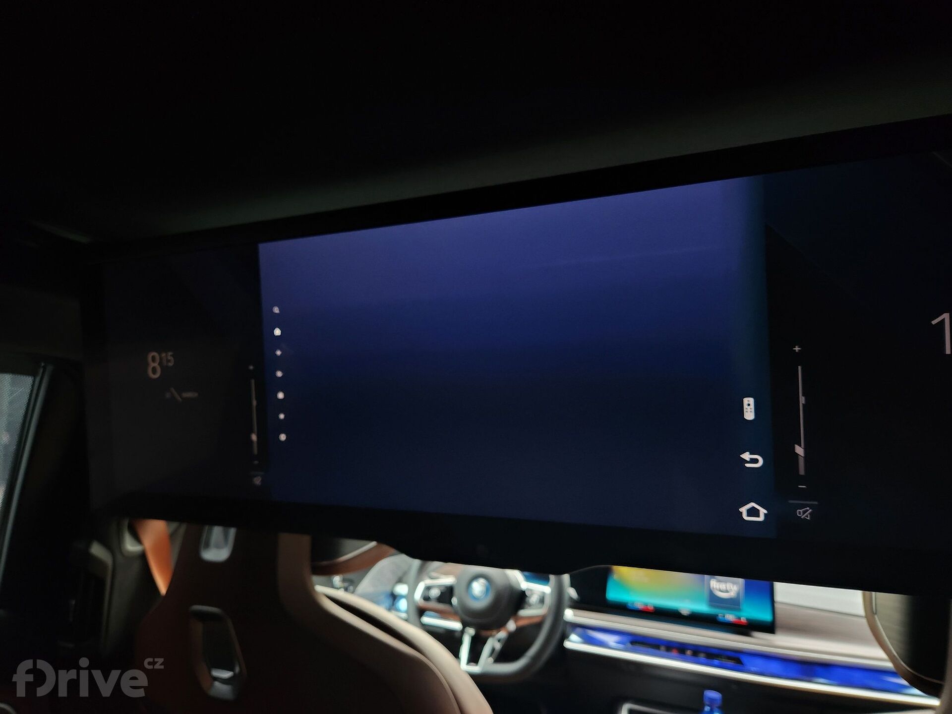 BMW i7 Theatre Screen
