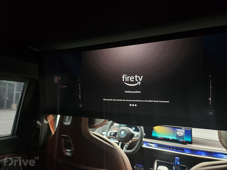BMW i7 Theatre Screen