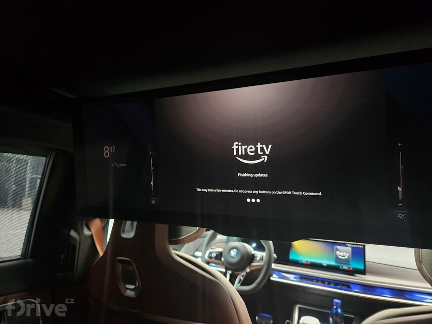 BMW i7 Theatre Screen