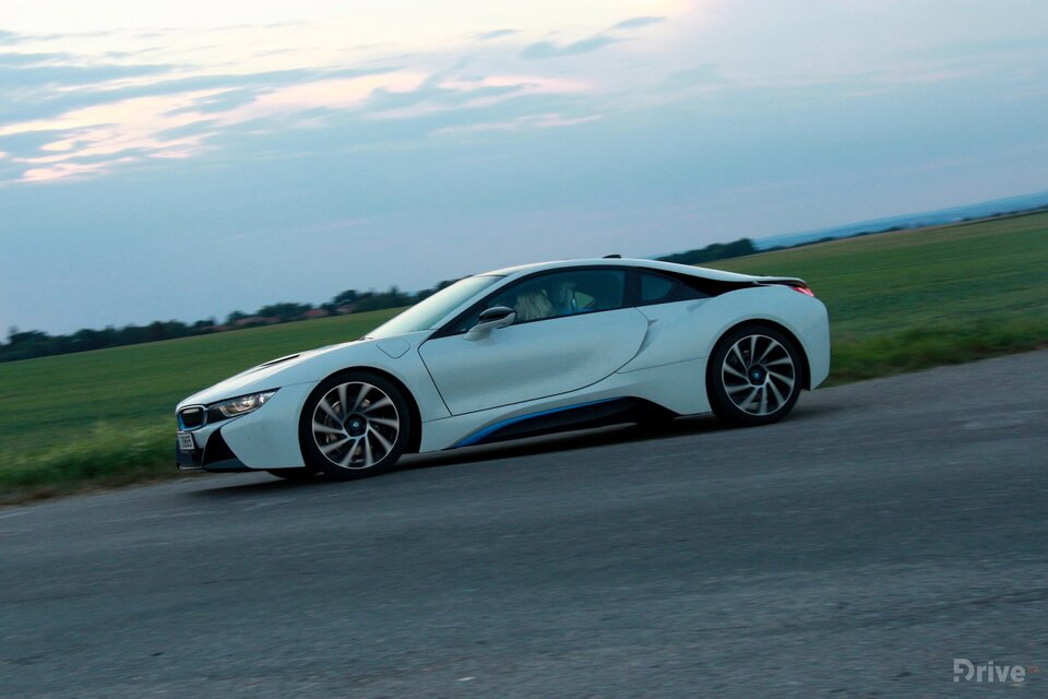 BMW i8 (2014)