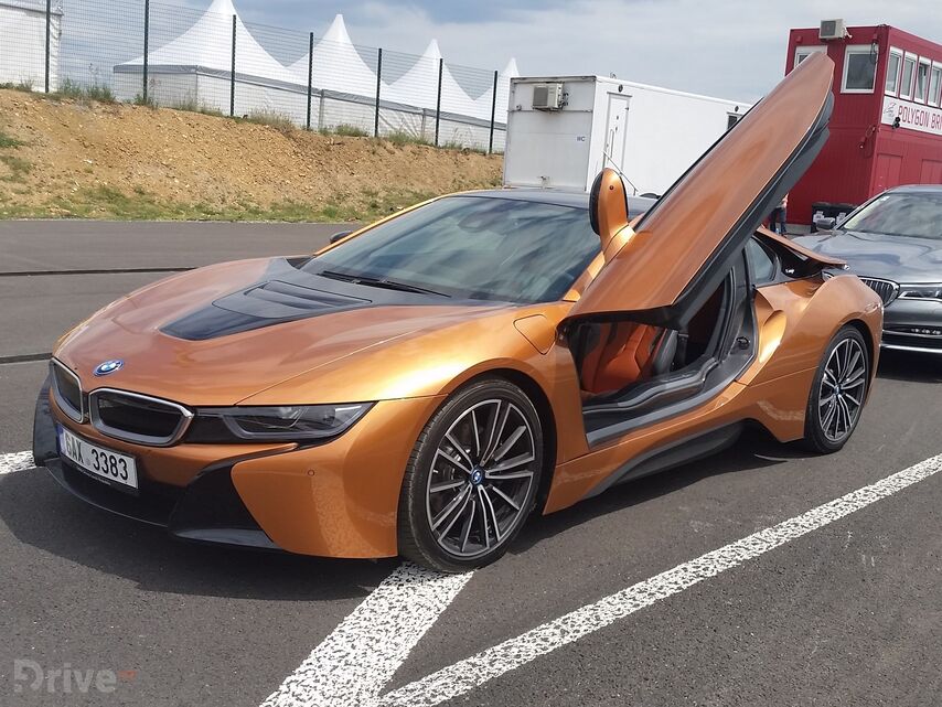 BMW i8 Coupe