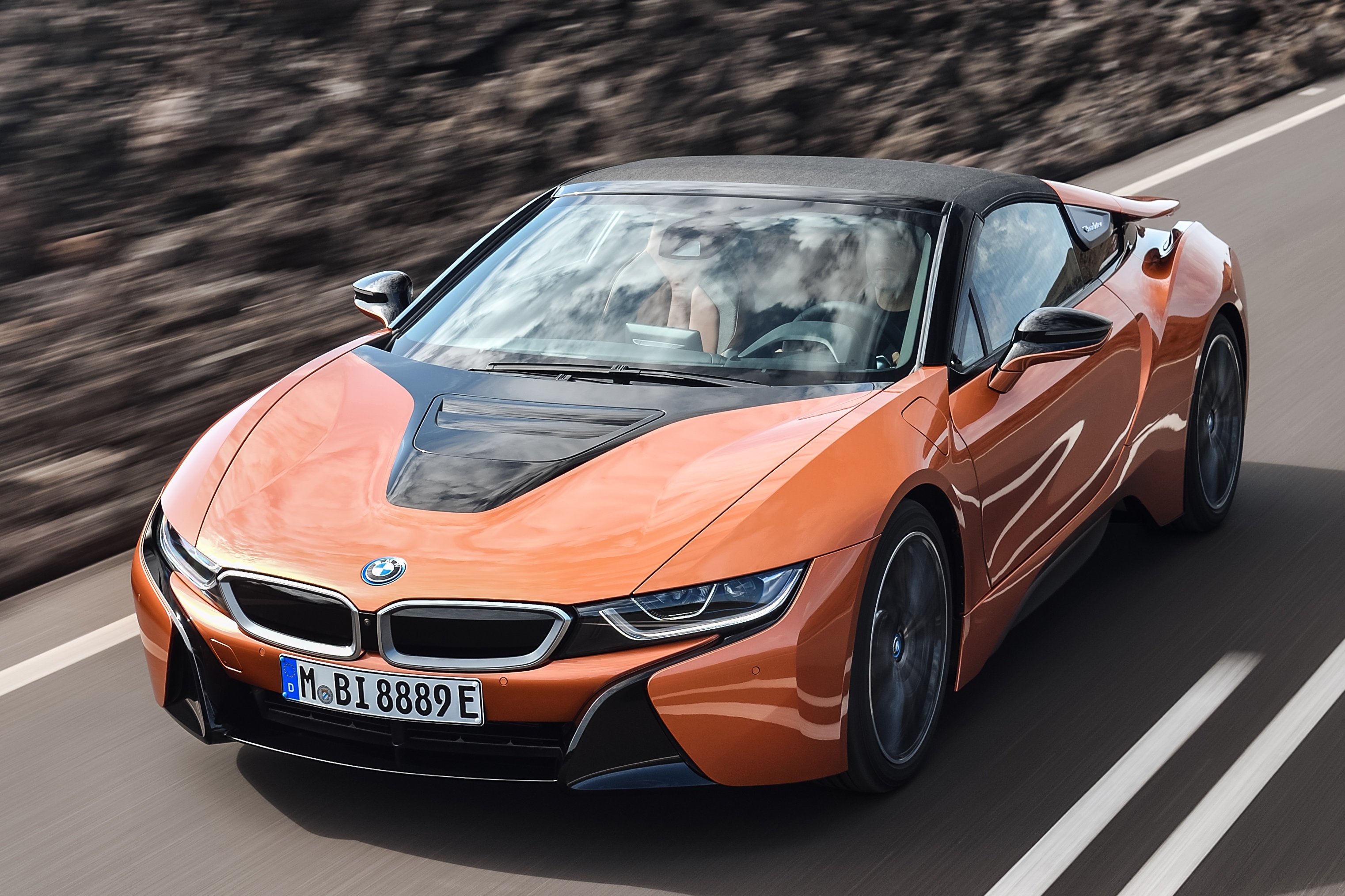 BMW i8 Roadster (2018) výbava a cena | fDrive.cz