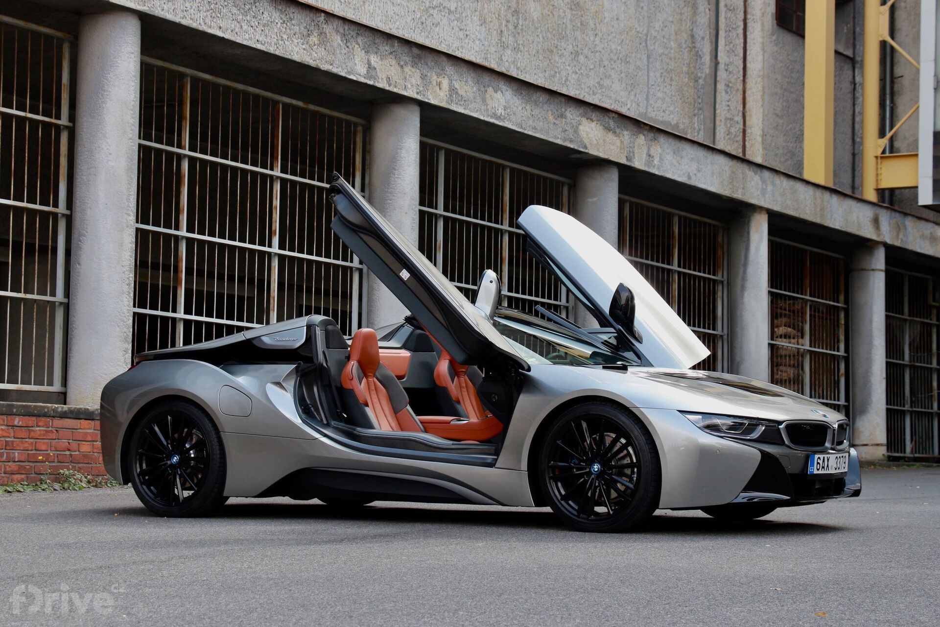 BMW i8 Roadster (2018)