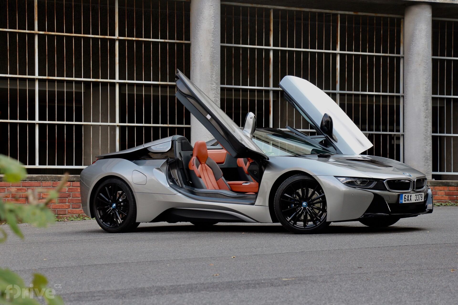 BMW i8 Roadster (2018)
