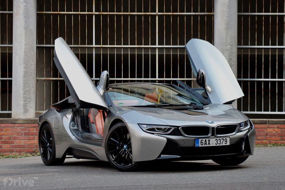 BMW i8 Roadster (2018)