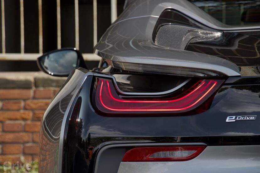 BMW i8 Roadster (2018)