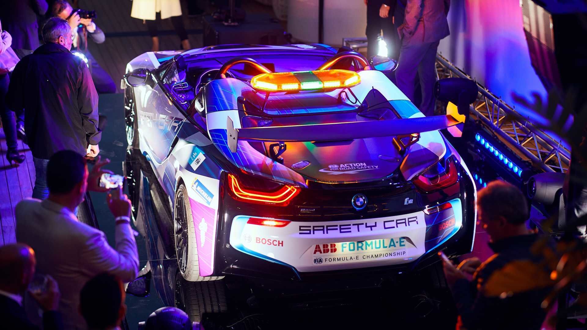 BMW i8 Roadster (2018)