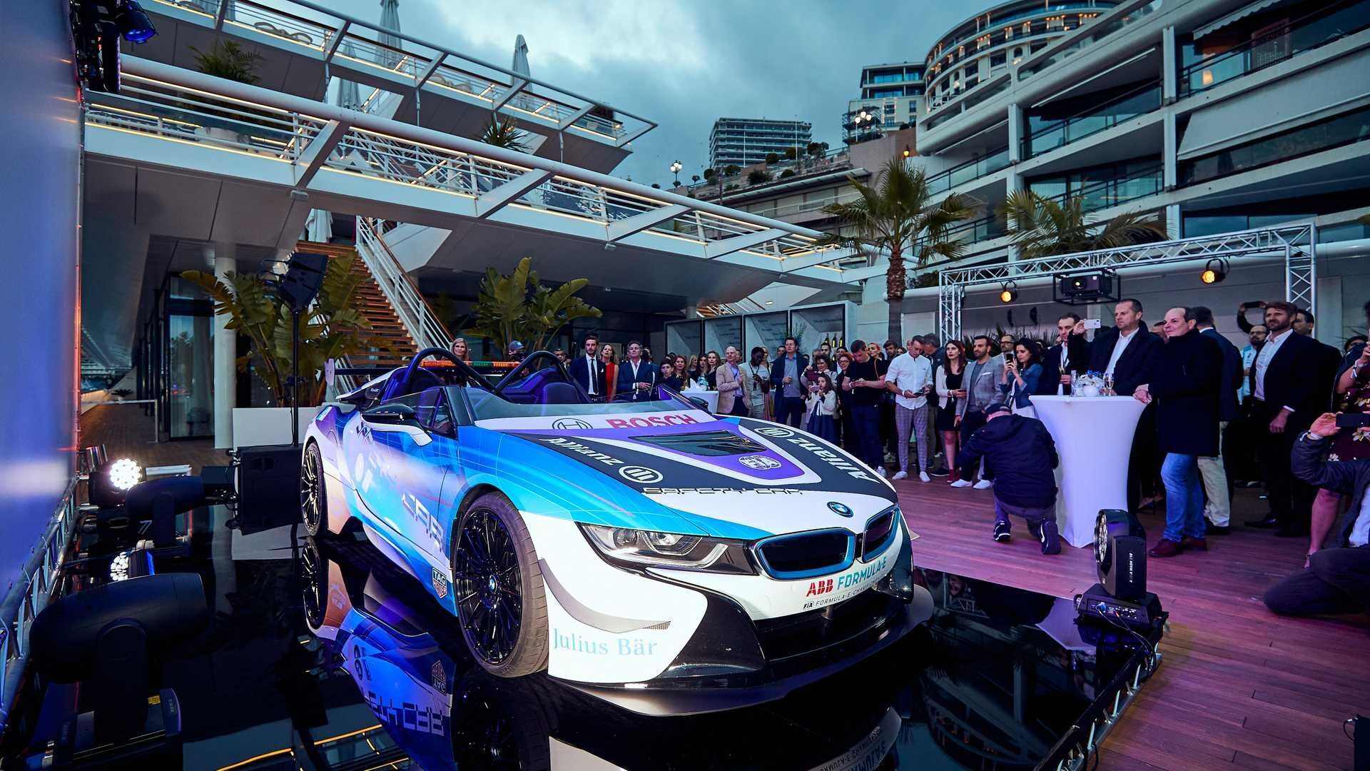 BMW i8 Roadster (2018)